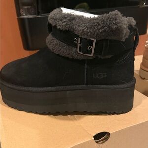 All shoes are original Ugg brand all size 10 third pic is 9.5